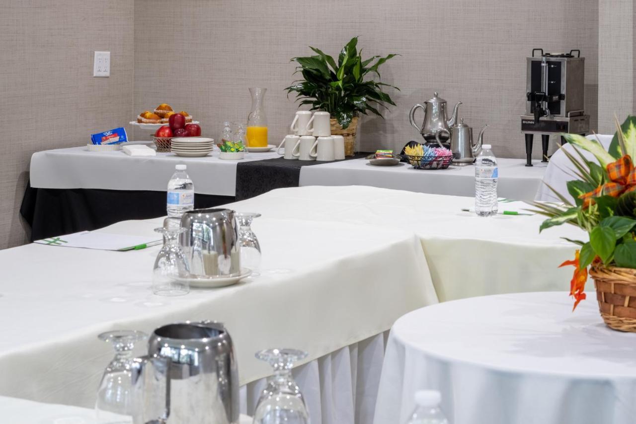 Holiday Inn - Long Island - Islip Arpt East By Ihg Holtsville Exterior foto